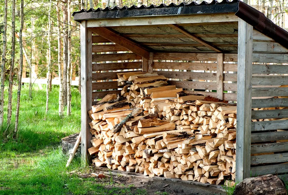 Shed,For,Storing,Firewood,With,Dry,Firewood.