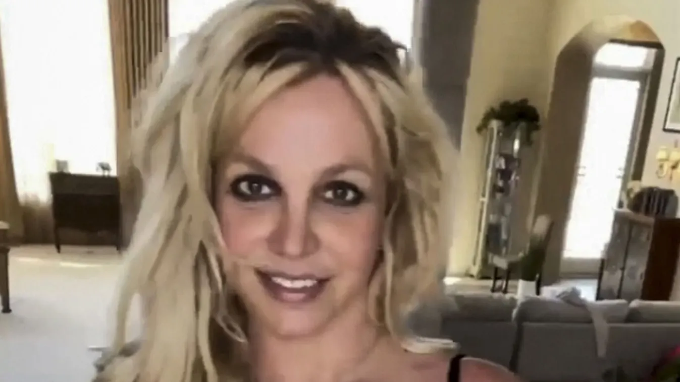 Upsz, Britney megint megszabadult a hajától