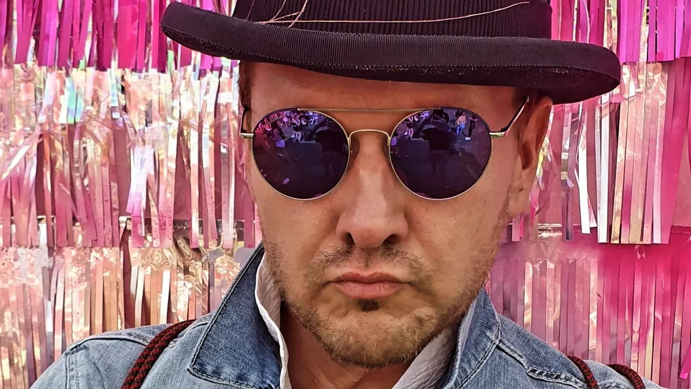  Öngólt rúgott a  divatguru! Pápai Joci tette helyre