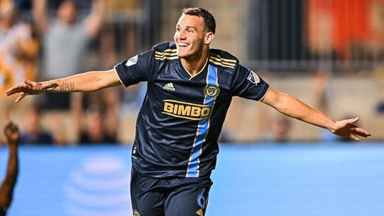 Világsztárok közé került, magyar fiút ünnepel Amerika