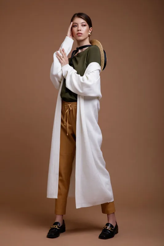 Fashion,Photo,Of,A,Beautiful,Elegant,Young,Asian,Woman,In