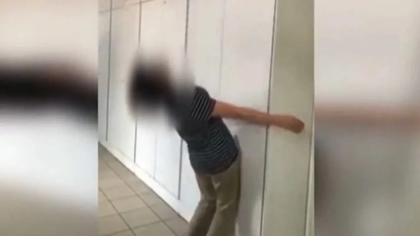 Késelés az iskolában: Megdöbbentő dolgot mondott a szülő