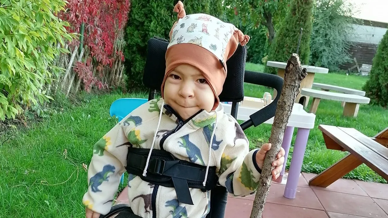 Hatalmas fejlődés: erre is képes már SMA-s Zsombi - videó
