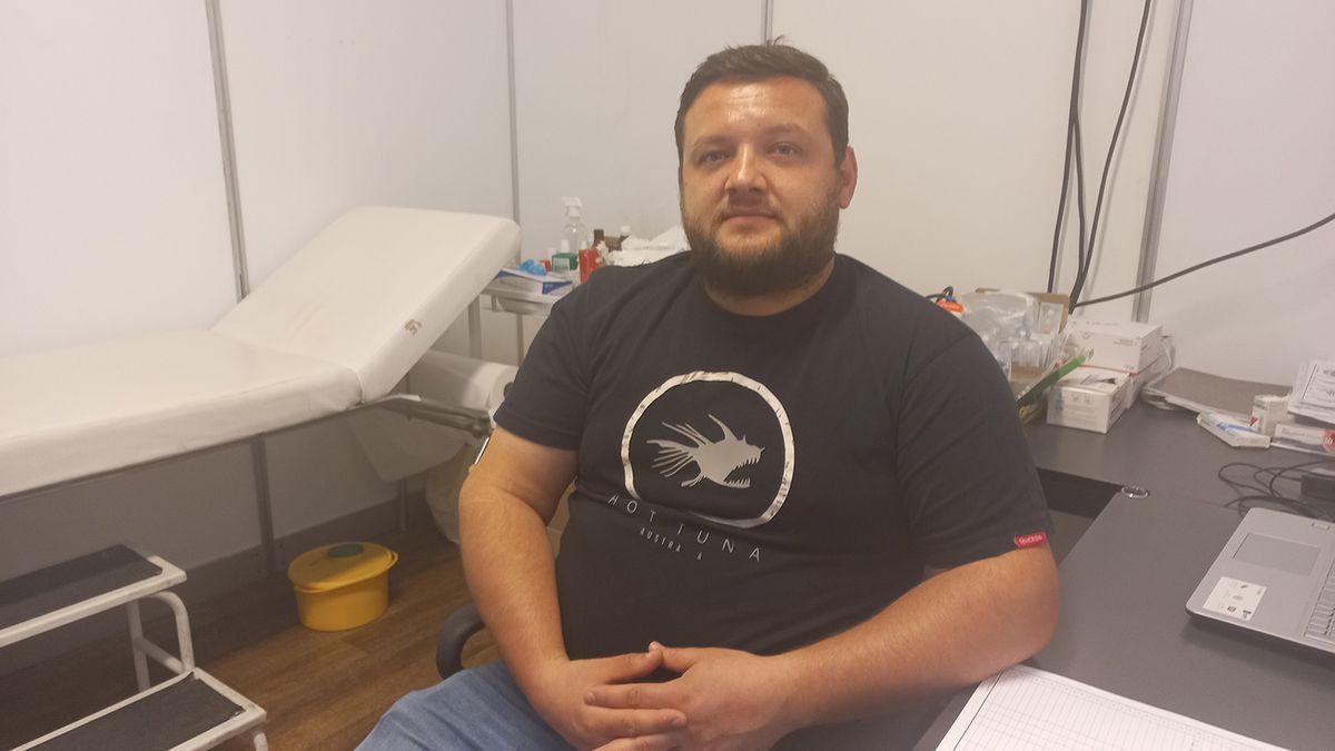 Dr. Békefi Alfréd, a váci Jávorszky Ödön Kórház orvosa, a BOK Csarnok ügyeletes orvosa
