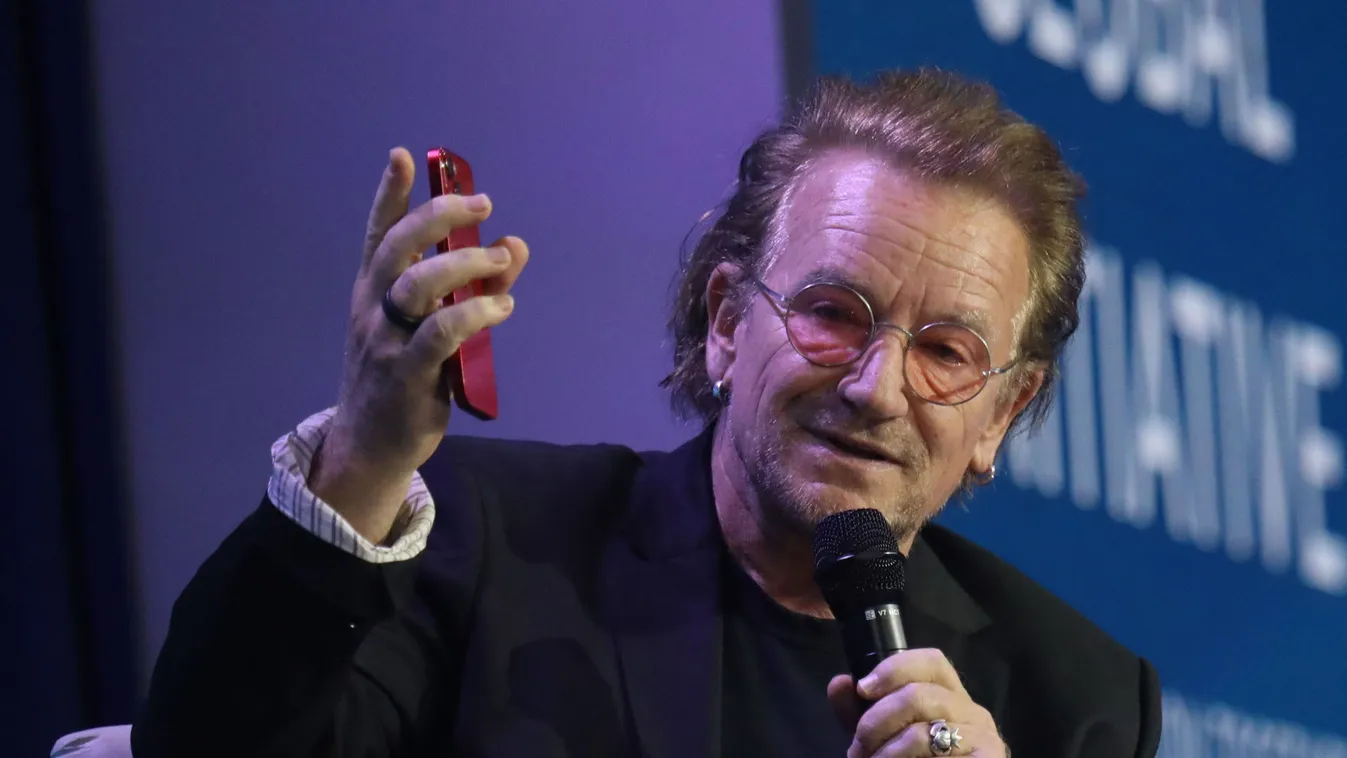 Kiderült a sztár titka: Az unokatestvére valójában a tesója