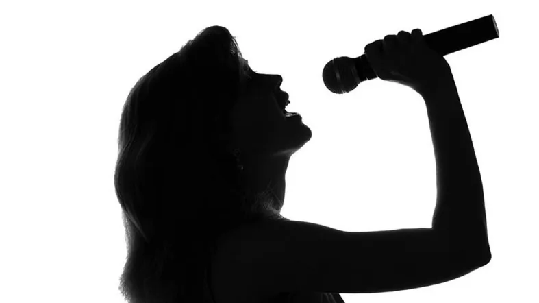 Portrait,Of,The,Singer,On,An,Isolated,Background