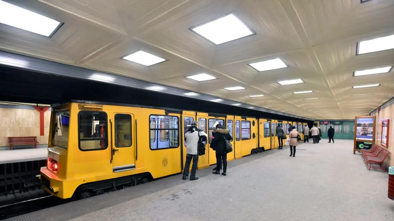 Tűz volt az 1-es metró Deák Ferenc téri megállójánál