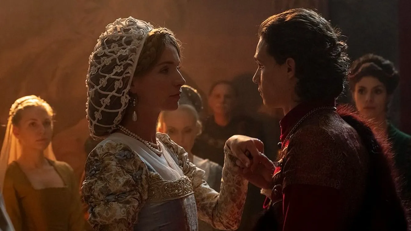 Dobos Evelin elmondta, milyen egy intim jelenetet forgatni