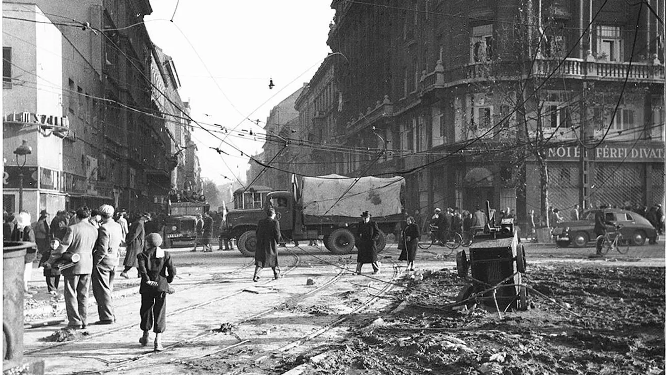 Soha nem látott fényképek kerültek elő 1956-ról