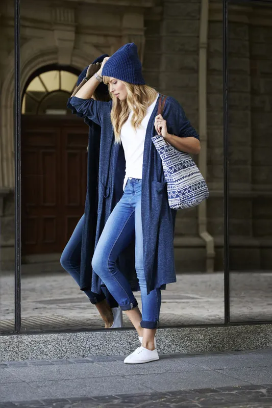 Blond,Young,City,Girl,In,Blue,Fashion