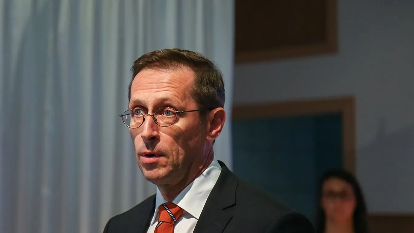 Varga Mihály: A szankciós politikának így nincs értelme