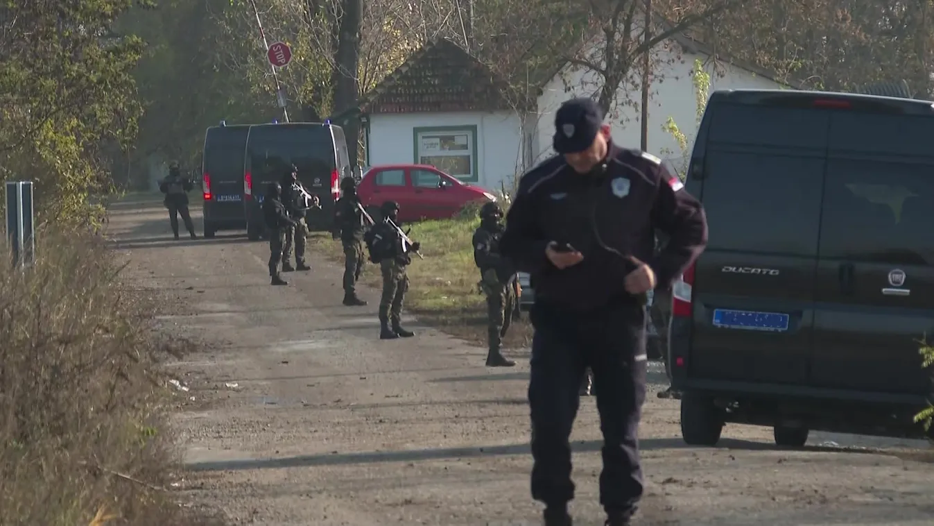 Folyamatosan gyűjtik be a rendőrök a migránsokat Horgoson