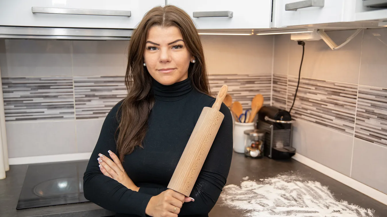 Így lehet pillanatok alatt ünnepivé varázsolni a tortát