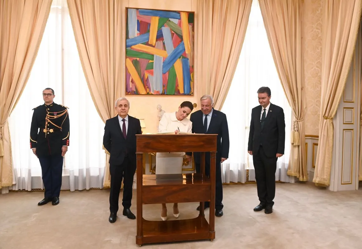 NOVÁK Katalin; LARCHER, Gérard; HABSBURG György