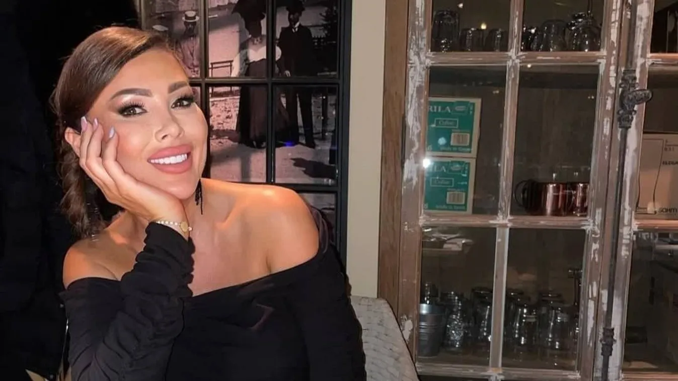  Bikiniben mutatta meg óriási pocakját Kustánczi Lia