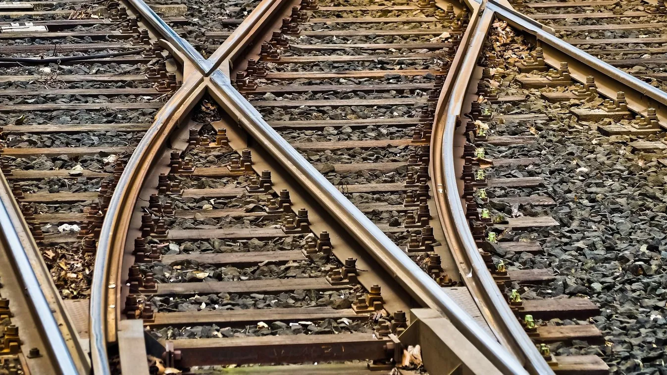 Most kaptuk a hírt: gázolt a vonat Bicskén