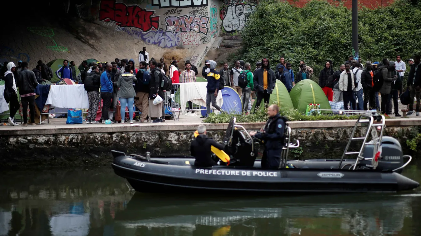 Franciaország felgyorsítja az illegális migránsok kitoloncolását