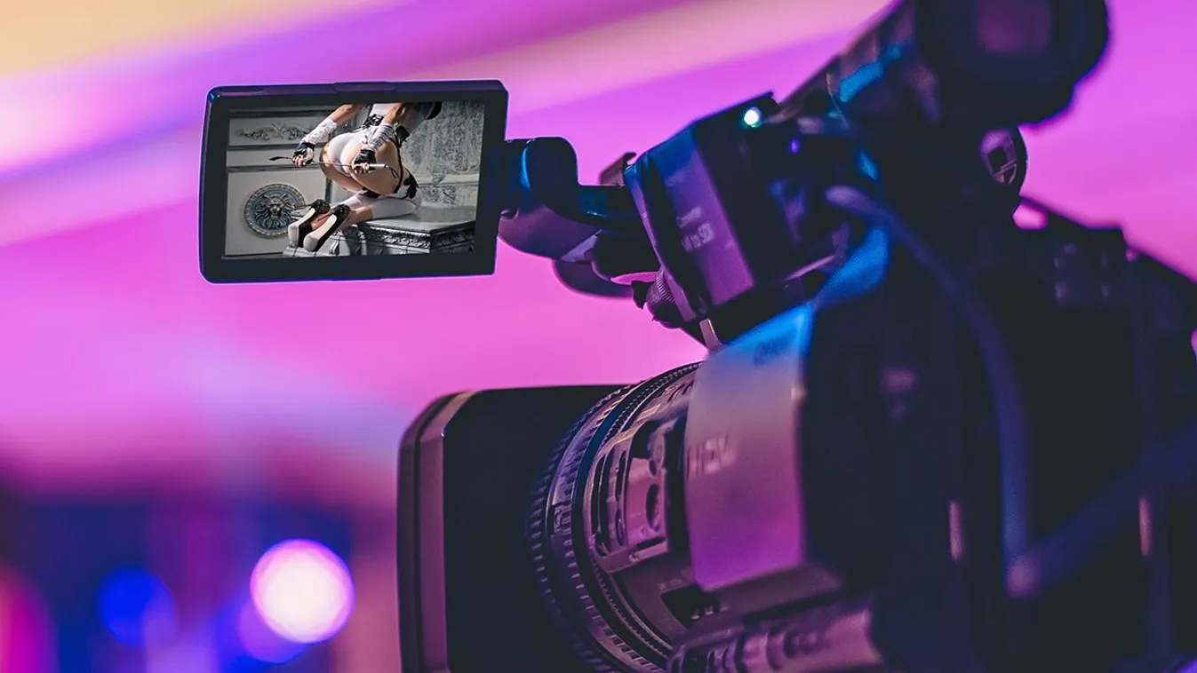 Lebukott a pap, aki szexvideót készített egy domina párral