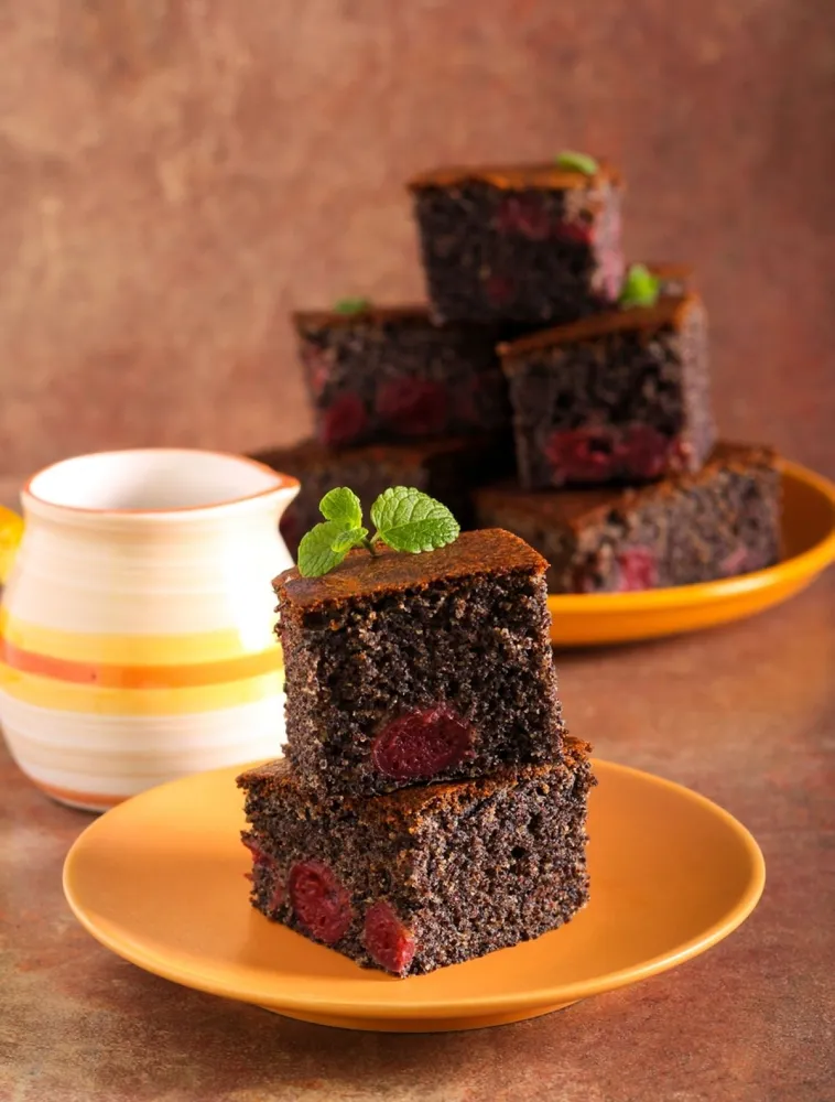 Cherry,Poppy,Seed,Cake,,Served