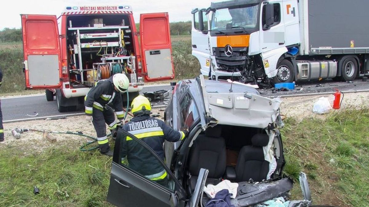 Sokkoló fotót kaptunk, szörnyethalt az autó sofőrje