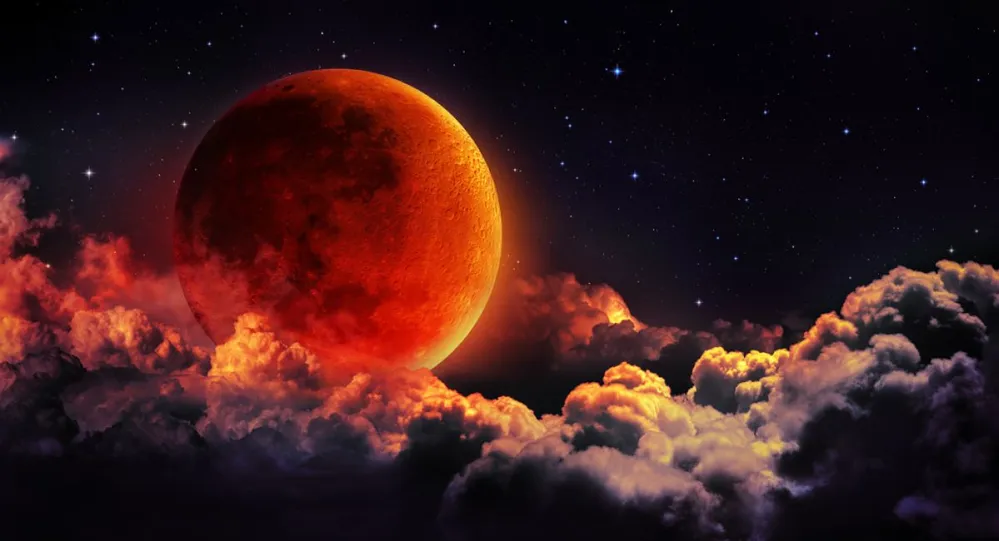 Moon,Eclipse,-,Planet,Red,Blood,With,Clouds,-,Moon