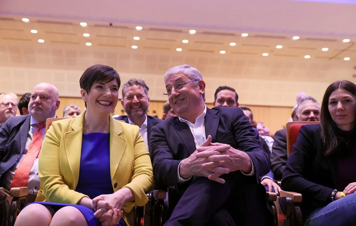 Gyurcsány Ferenc terveiről elsőkézből értesül a feleség is. 