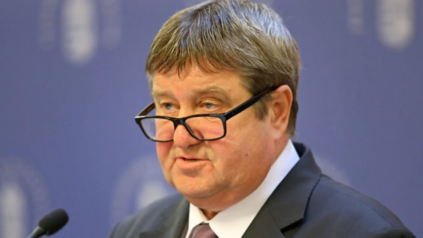 800 milliárd forintos hiányt okozna a baloldal