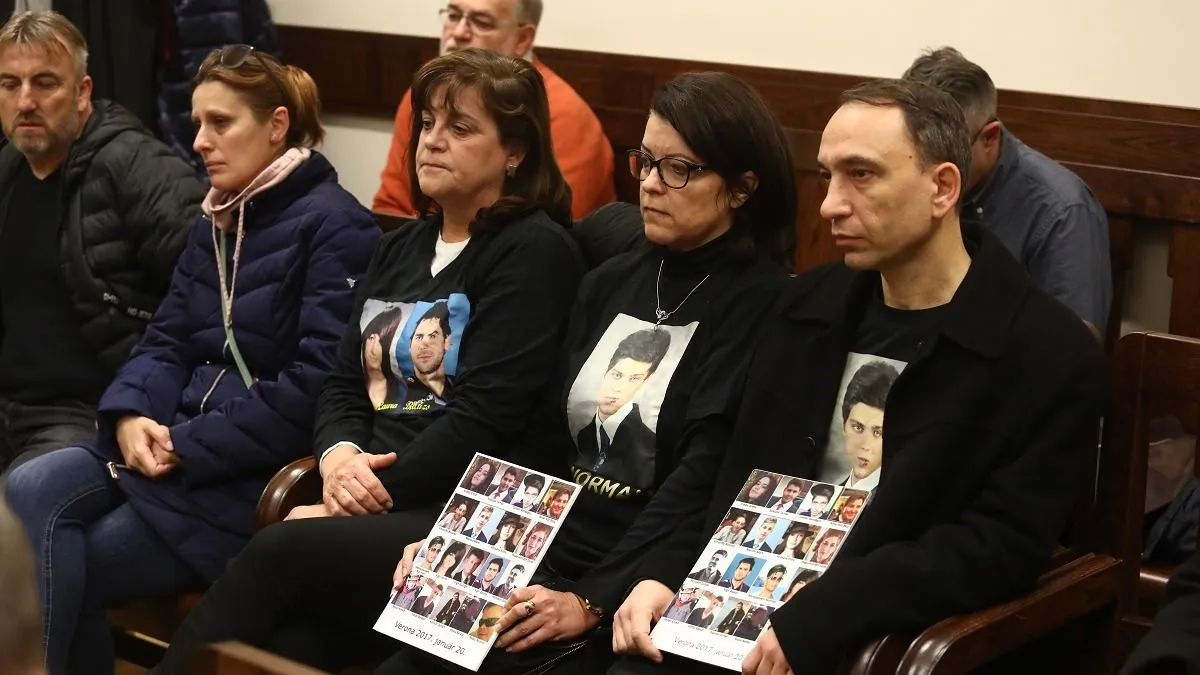 A veronai buszbaleset áldozatainak hozzátartozói