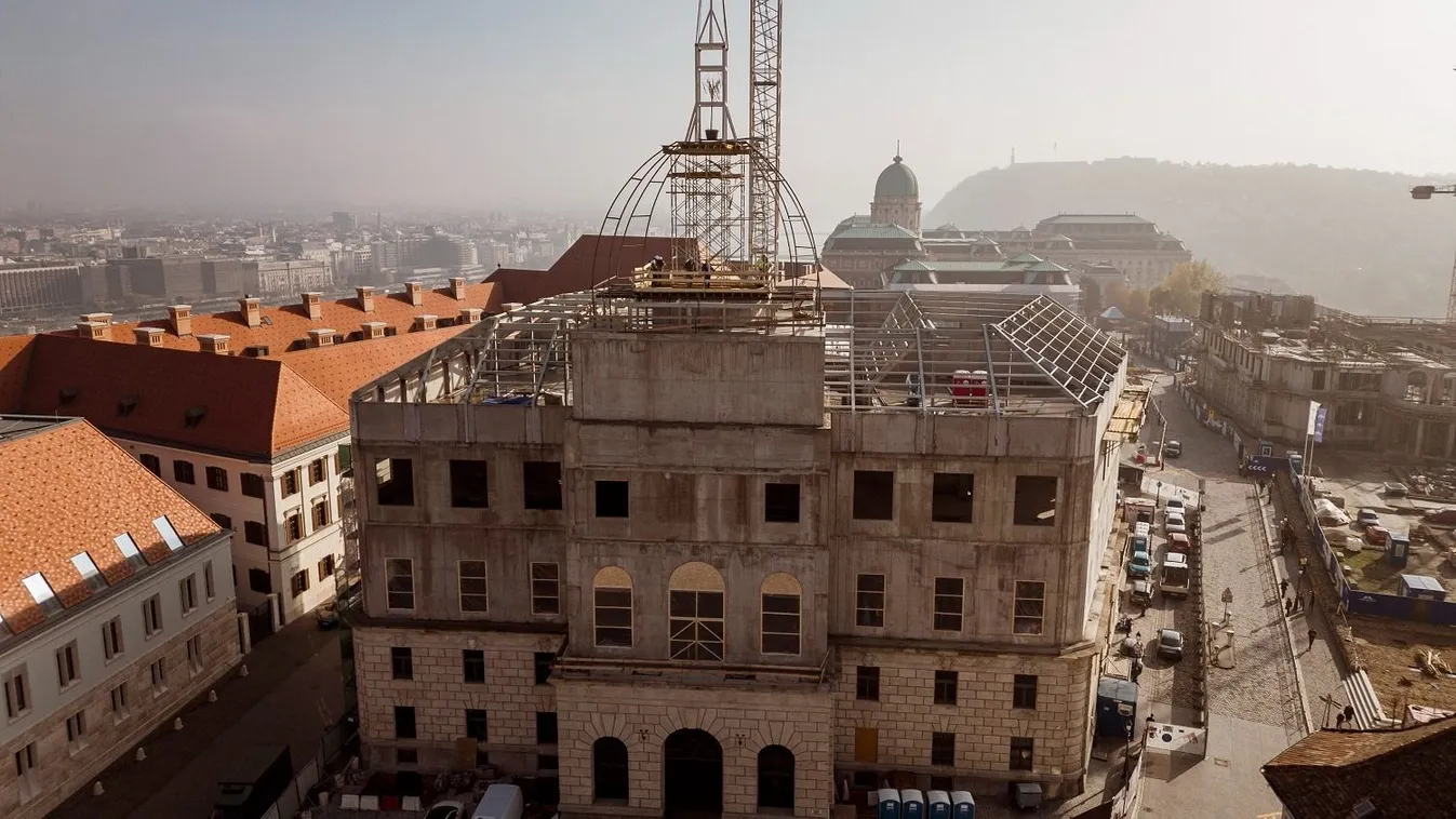 Kommunisták áldozata lett a Honvéd Főparancsnokság – videó