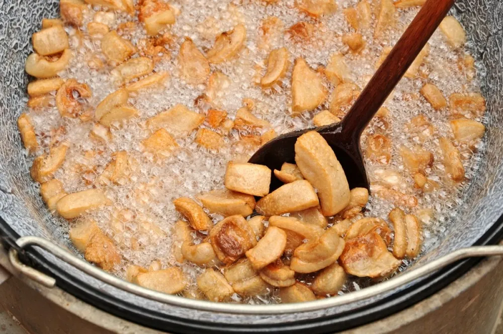 Frying,The,Pork,Greaves