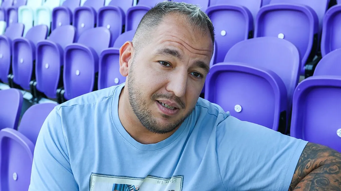 Megtörte a csendet Curtis a testvére ügye kapcsán