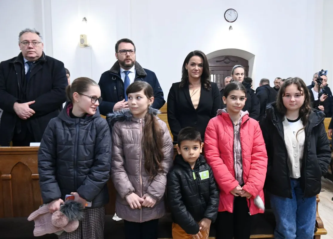 NOVÁK Katalin; ÍJGYÁRTÓ István; SCHANDA Tamás János