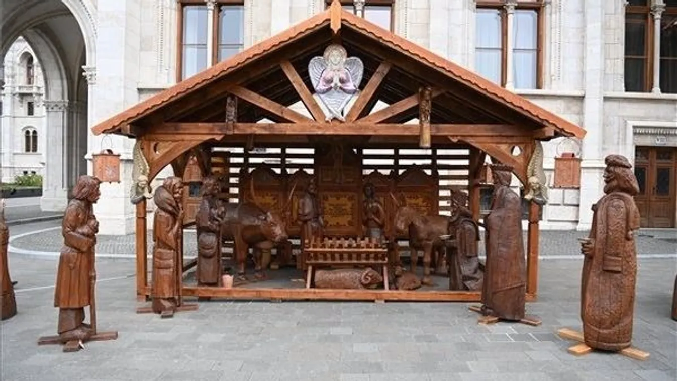 Első alkalommal adták át a nemzet betlehemét