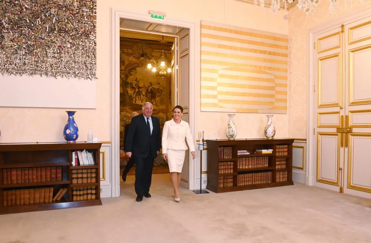 NOVÁK Katalin; LARCHER, Gérard