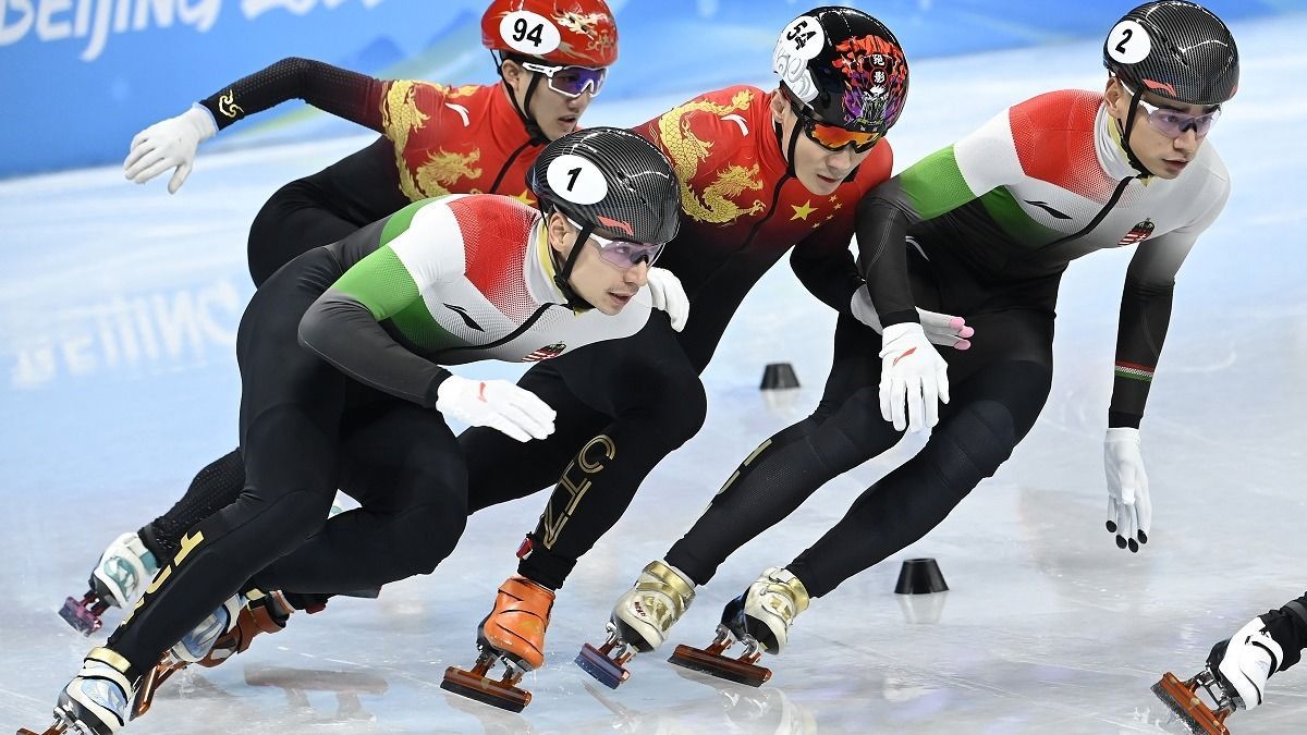 Liu Shaolin (jobbra) és Shaoang (balra) a pekingi téli olimpián még magyar színekben versenyeztek a kínai riválisaikkal