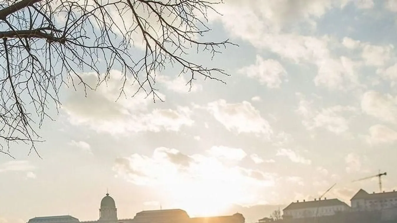 Balesetet okozhat az őszi napsütés - ezt tedd, ha autózol!