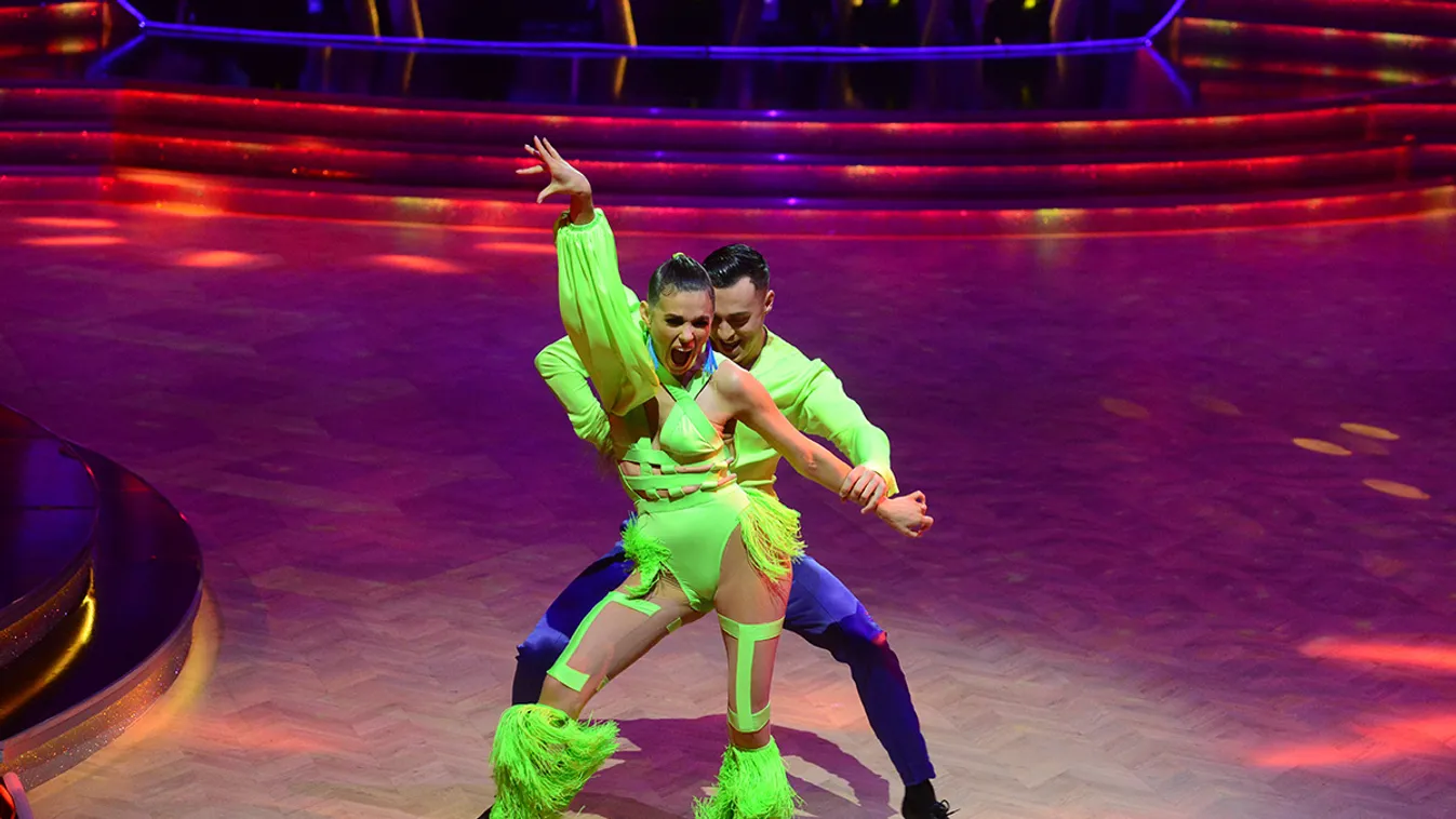 Mi történt Csobot Adéllal? Kis híján lekéste az élő show-t