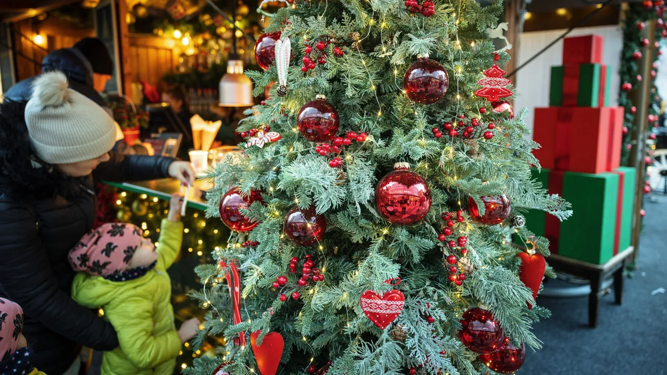 Ilyen hangulatosak idén a karácsonyi vásárok - fotók