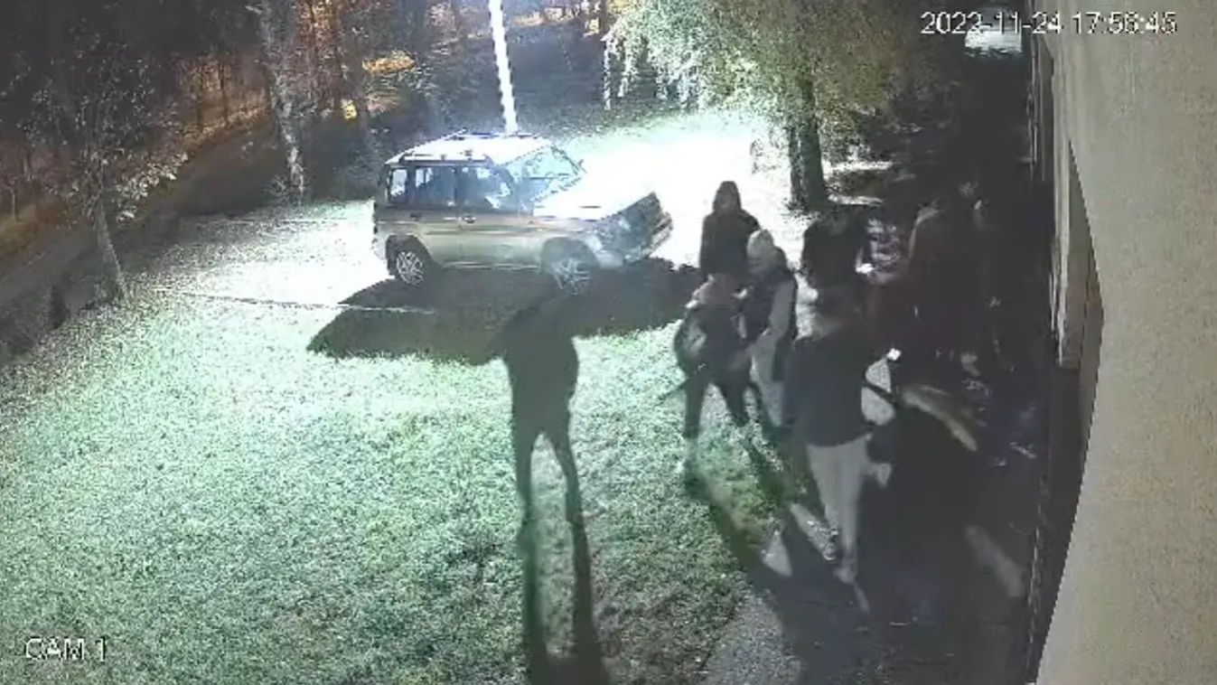 Felfegyverzett migránsok lepték el Horgost - A helyiek segítségért kiáltanak