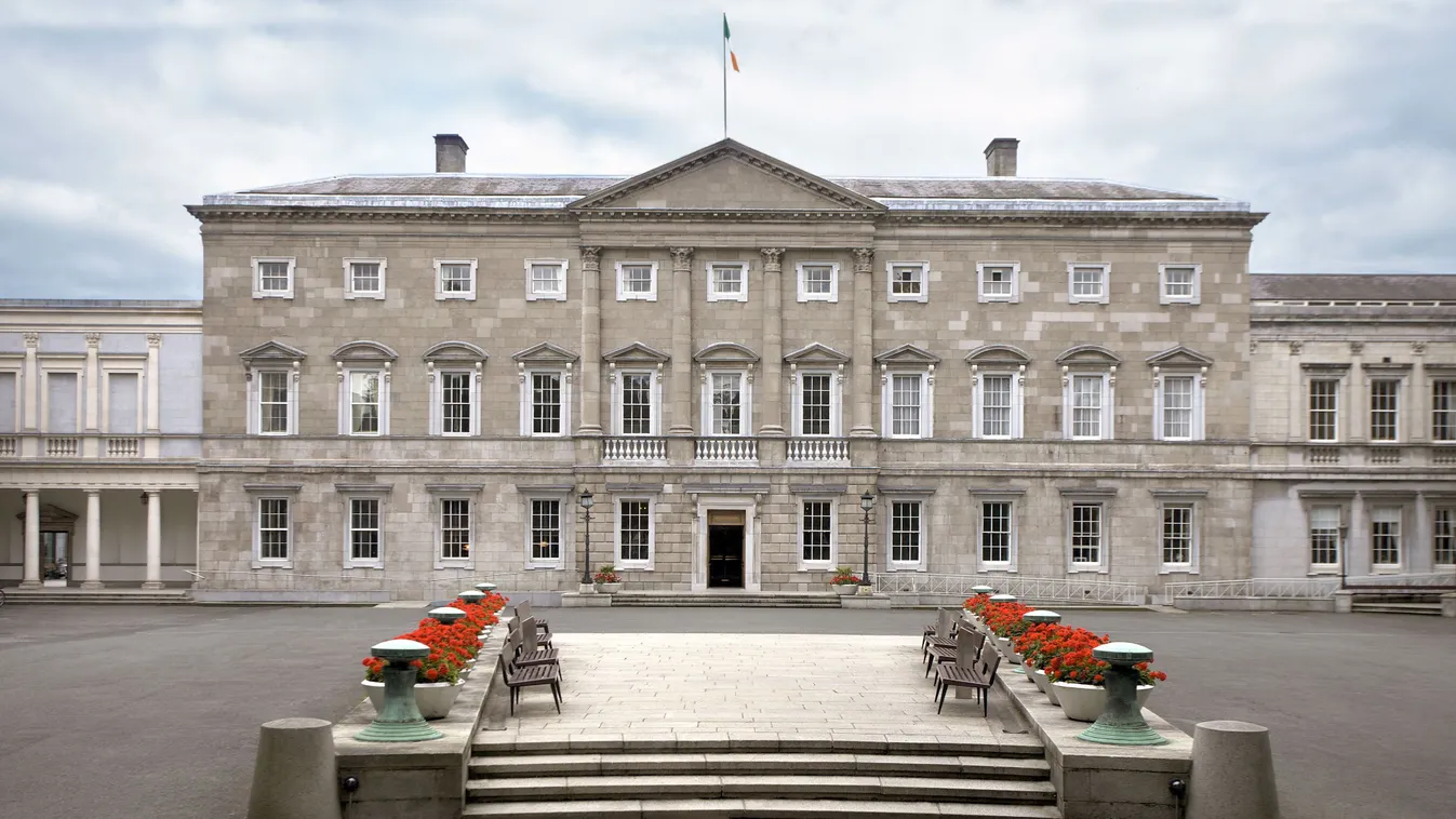 Tamponautomaták kerültek az ír parlament férfi mosdóiba