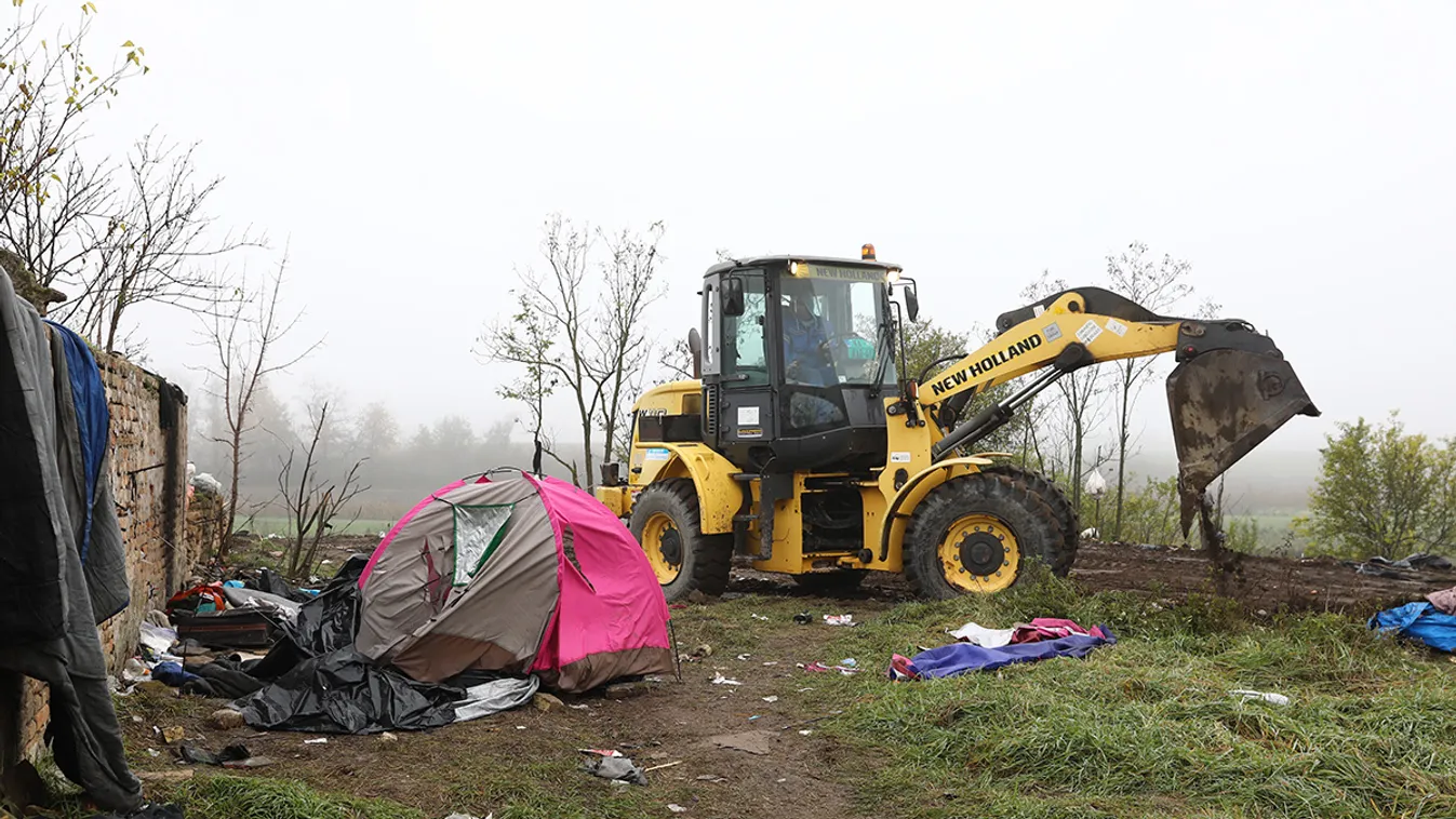 Markológépek szántják fel a horgosi migránstábort