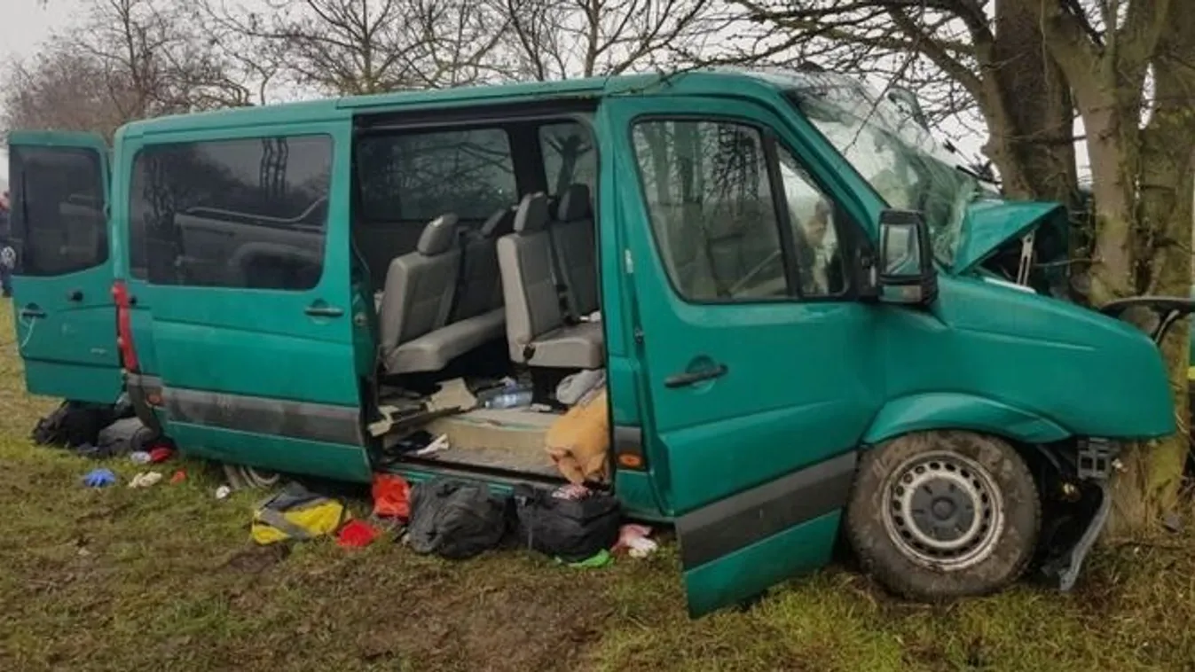 Fának csapódott a szír sofőr Újrónafőnél