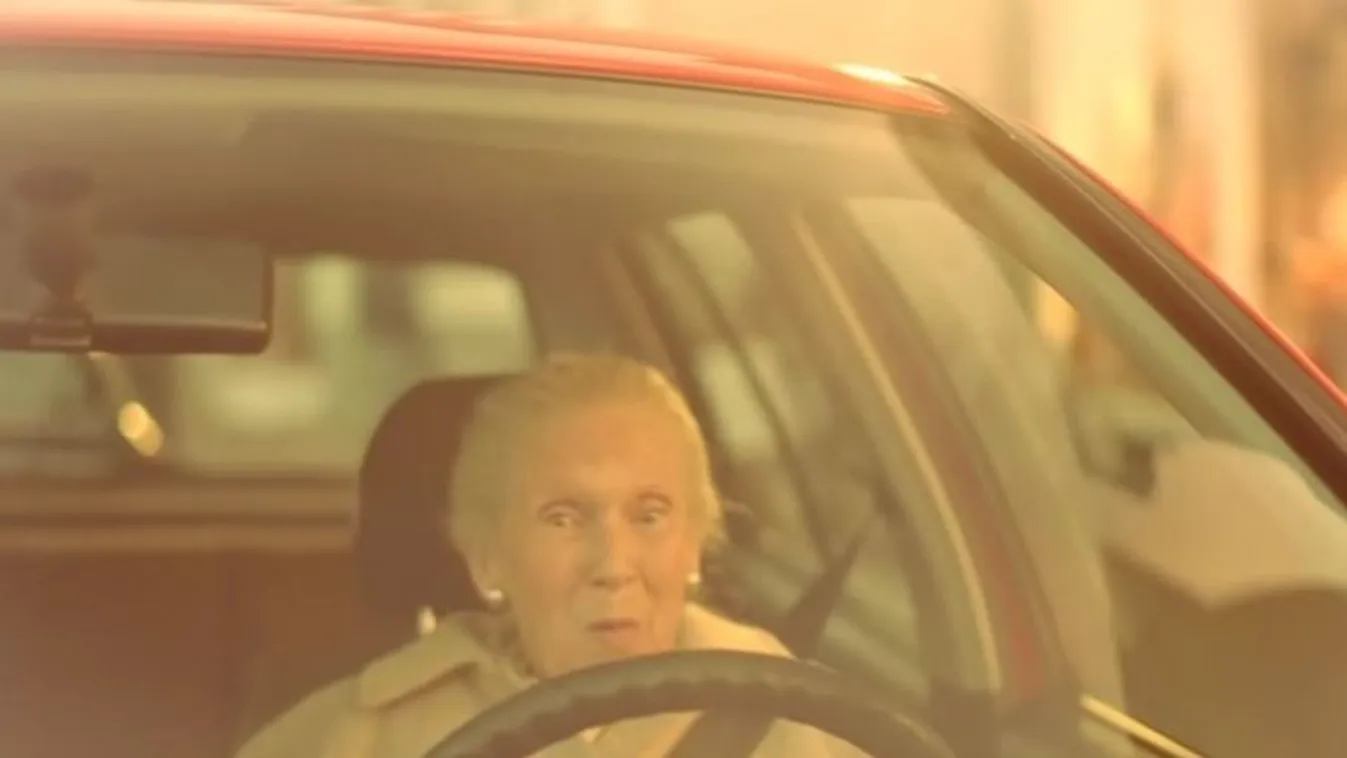 Újra a volán mögé ült a népszerű szupernagyi