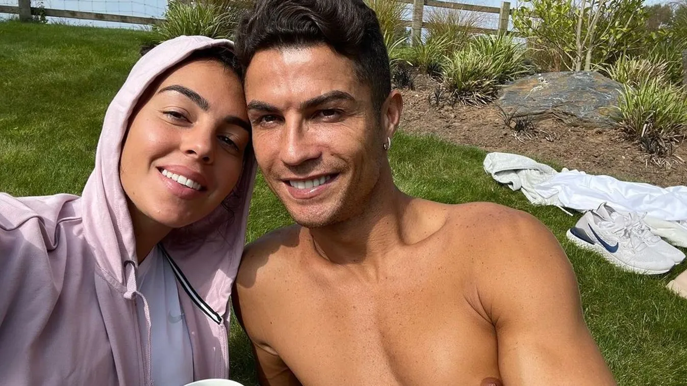 Szupercuki kép, családi fotót posztolt Ronaldo szerelme