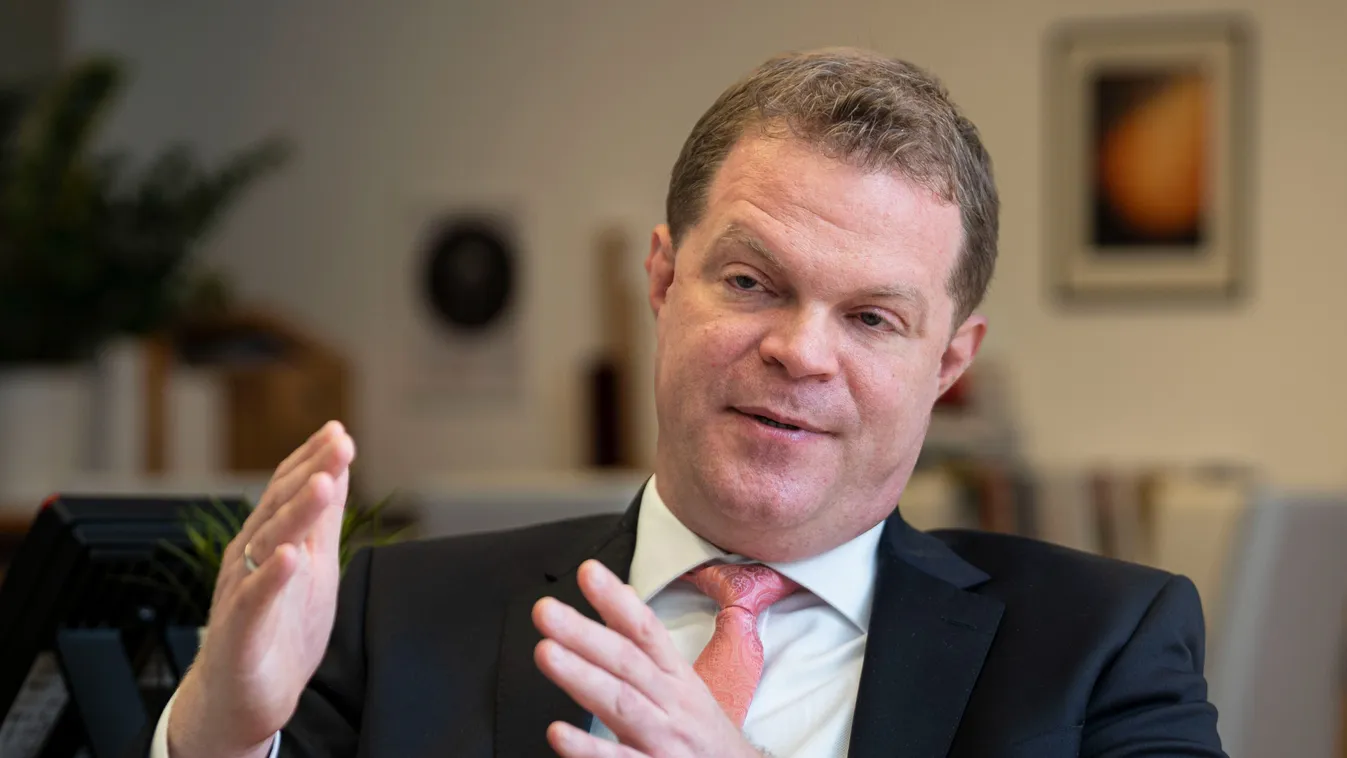 NMHH-elnök: A magyarok sokféle forrásból tájékozódnak