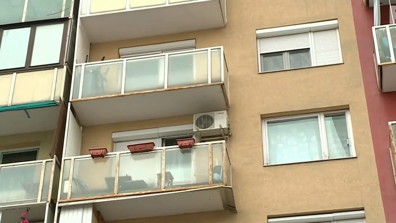 Testvérpárt mentett ki a lángok közül a hős rendőr – Videó