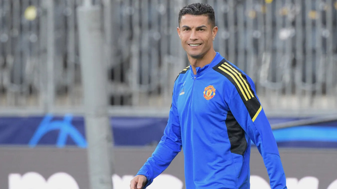 Ronaldo aláírt, sokkoló helyre igazol