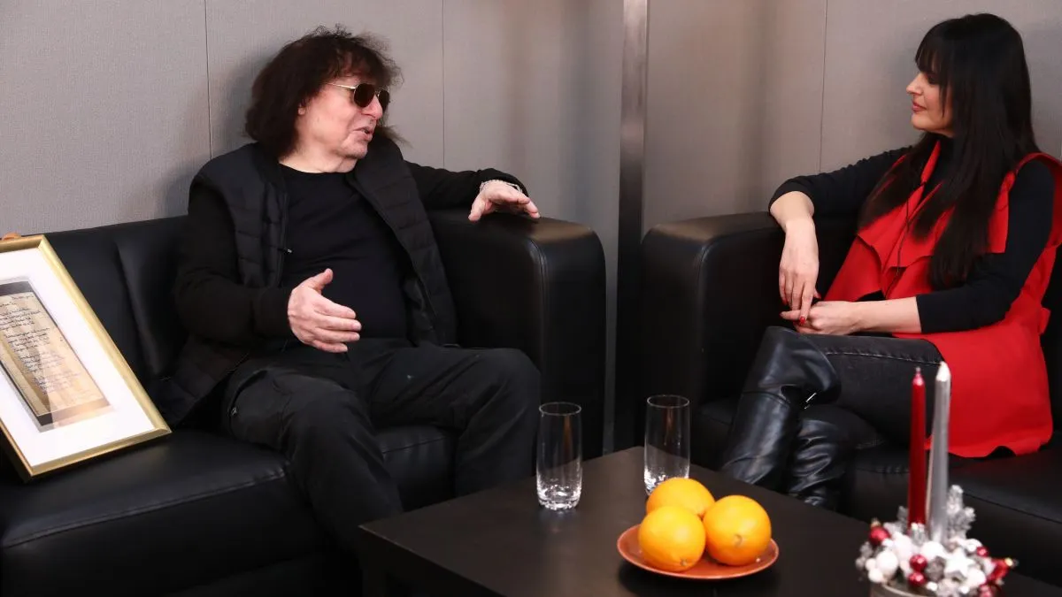 Demjén Ferenccel Böszörményi Lilla készít interjút. 