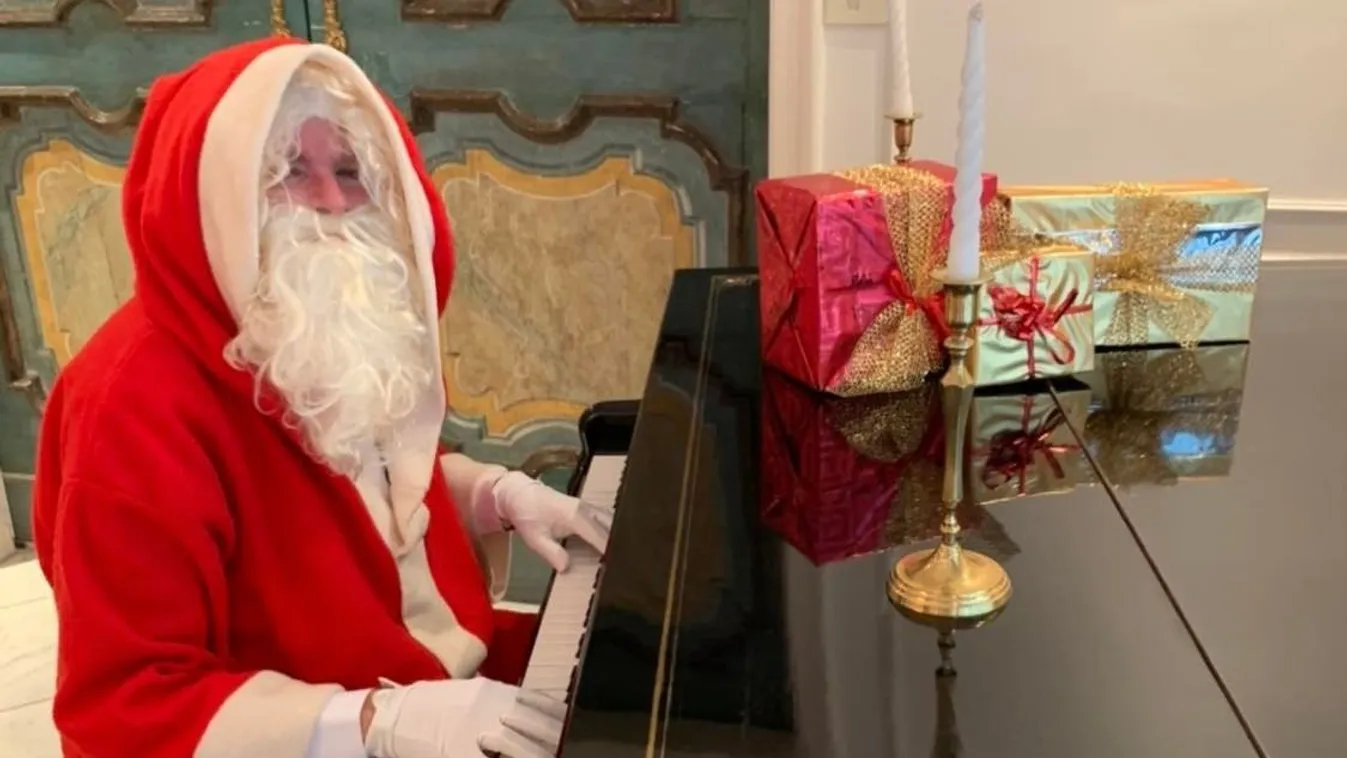 Schmuck Andor idén sem tágít, nagy bejelentést tett