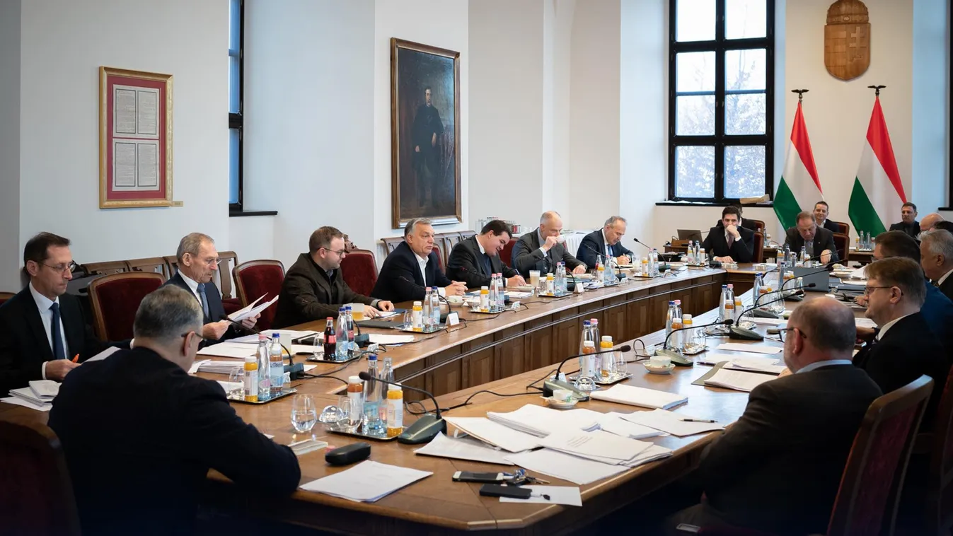 Megszólalt Orbán Viktor a benzinárstop megszűnéséről